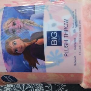 Frozen Oversized Plush Throw Blanket